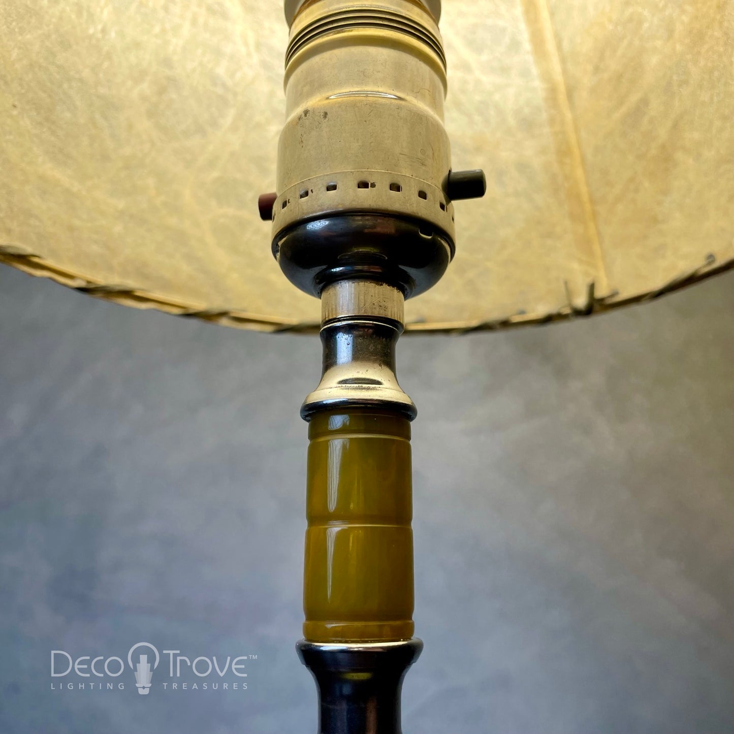1930s Streamline Deco Segmented Green Bakelite and Chrome Stick Lamp w/Fiberglass Shade