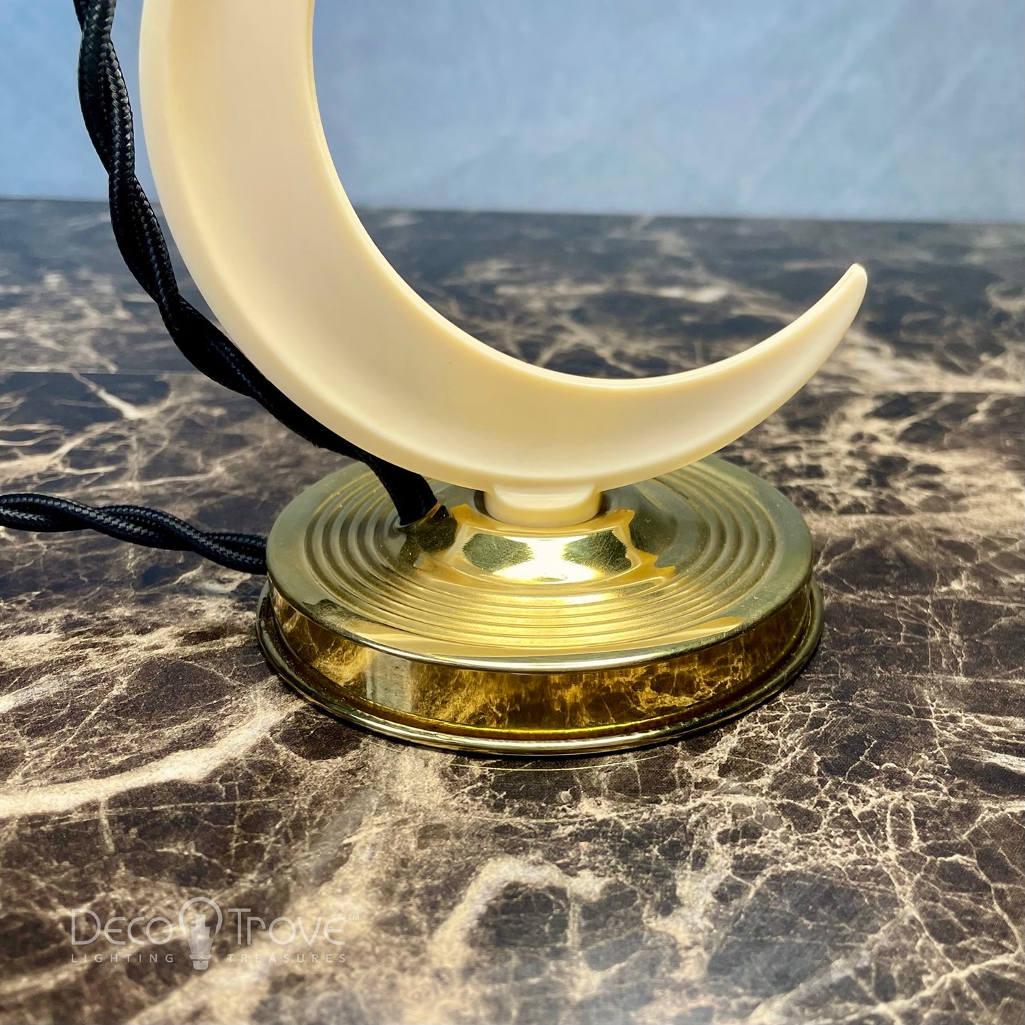 1930s Chase Crescent Moon Brass and Bakelite/Plaskon Dual Use Lamp/Sconce