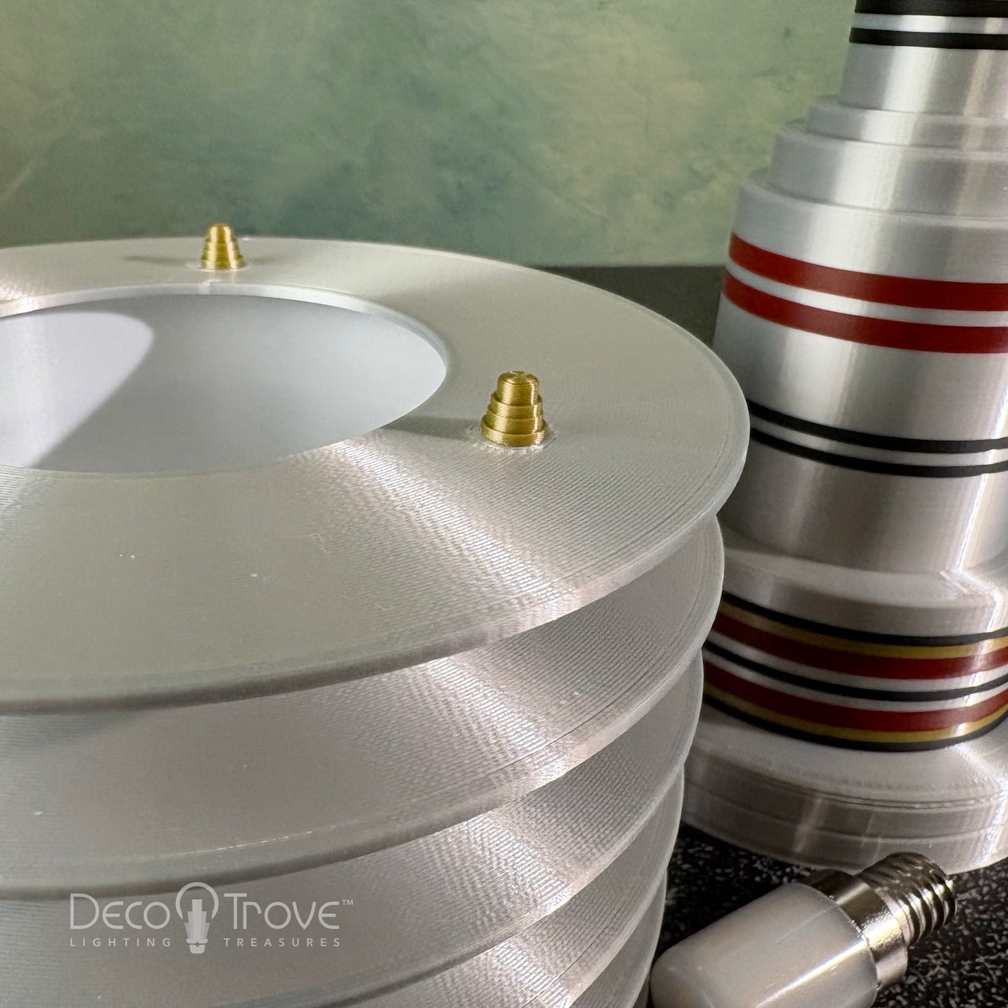 3D-Printed Pattyn-Inspired Streamline Deco Modern Retro Futuristic Disc Lamp – ART LITE mini™ P310