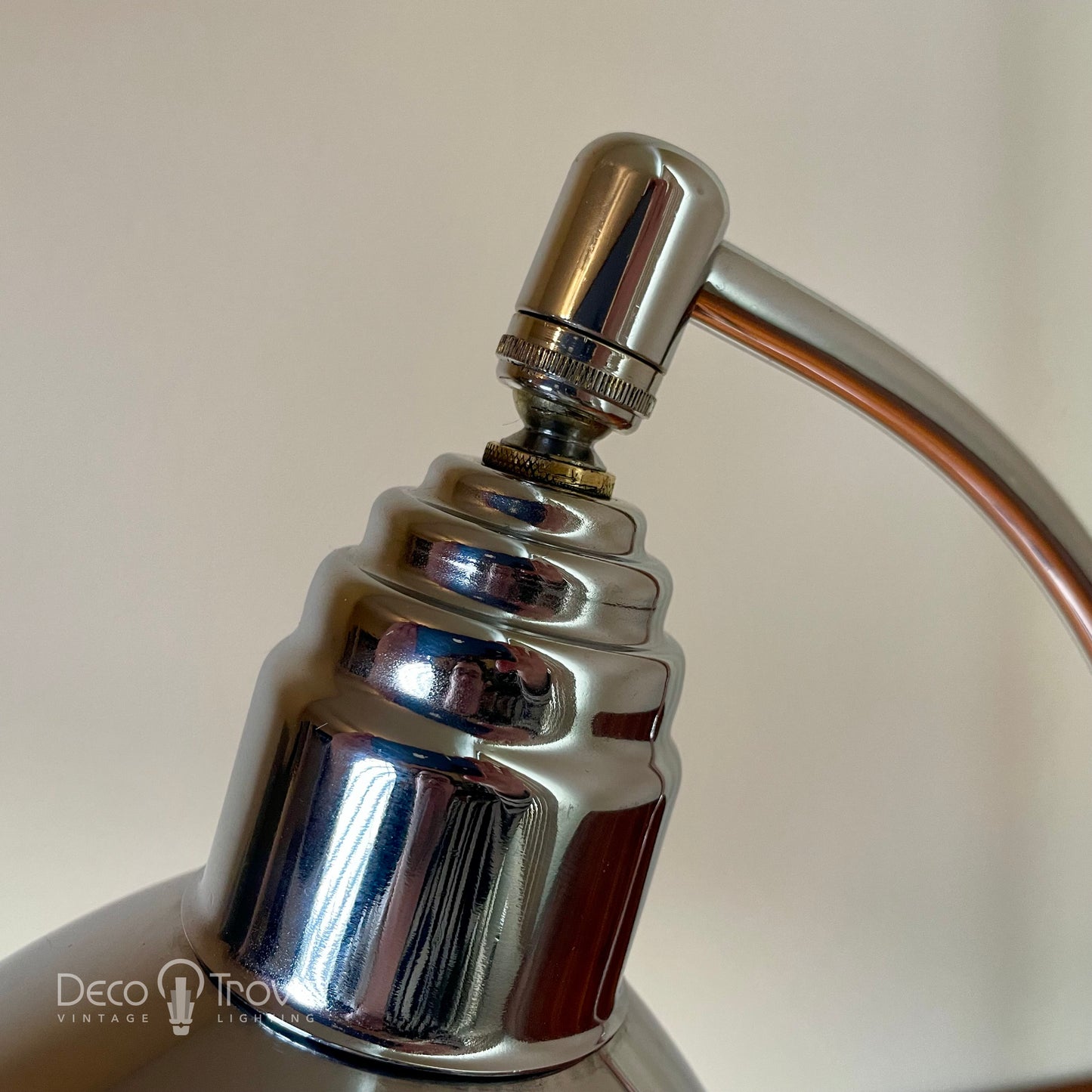 Lampe de bureau incurvée Streamline Chrome Machine Age